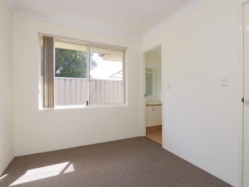 1/16 Bignell Place, Redcliffe WA 6104