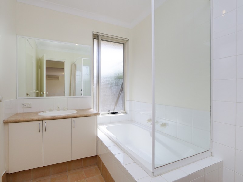 1/16 Bignell Place, Redcliffe WA 6104
