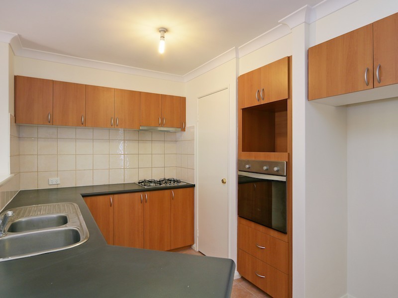 1/16 Bignell Place, Redcliffe WA 6104