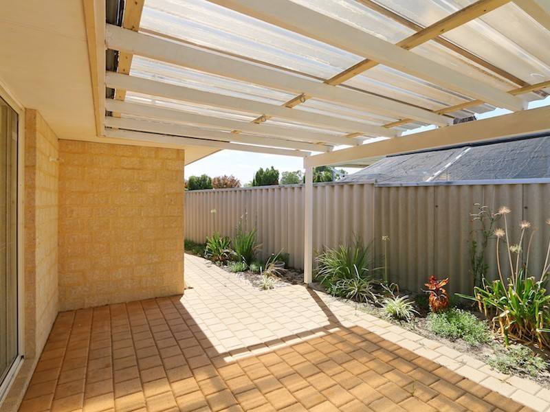 1/16 Bignell Place, Redcliffe WA 6104