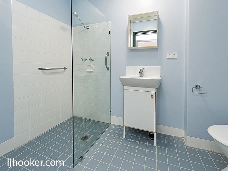 8/53 Chapman Road, Bentley WA 6102