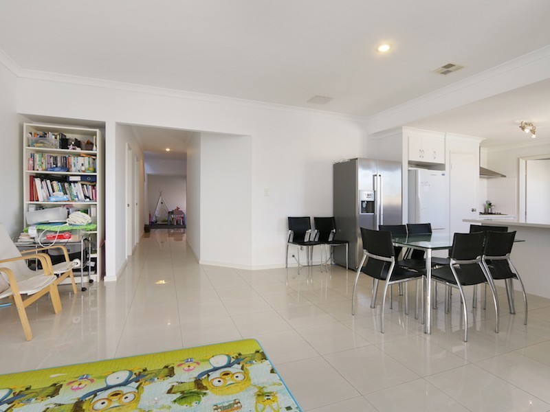 8C Isobel Street, Bentley WA 6102