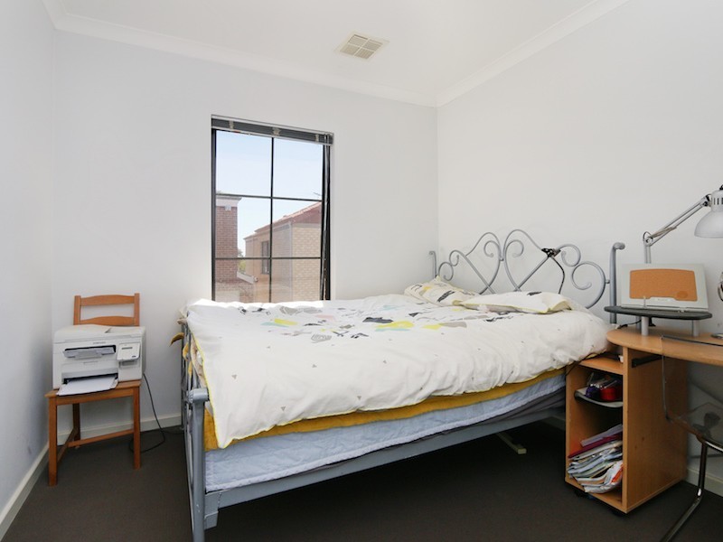 8C Isobel Street, Bentley WA 6102