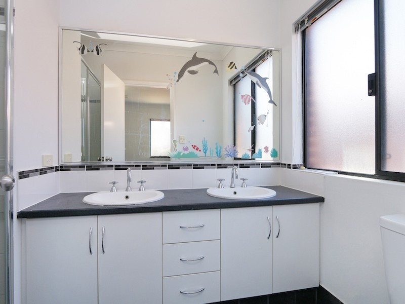 8C Isobel Street, Bentley WA 6102