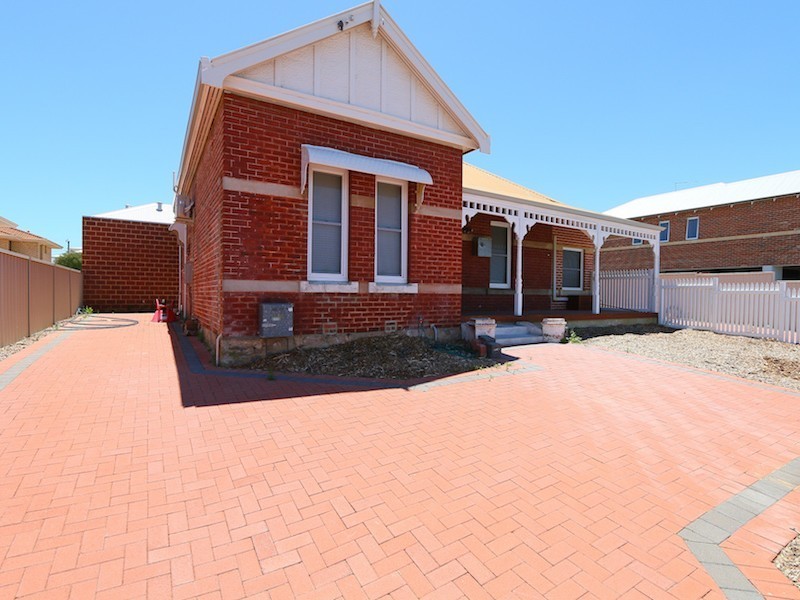 13 McMillan Street, Victoria Park WA 6100