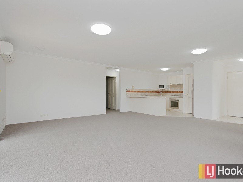 1/13 Civic Gardens, Cannington WA 6107