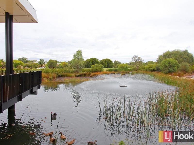 1/13 Civic Gardens, Cannington WA 6107