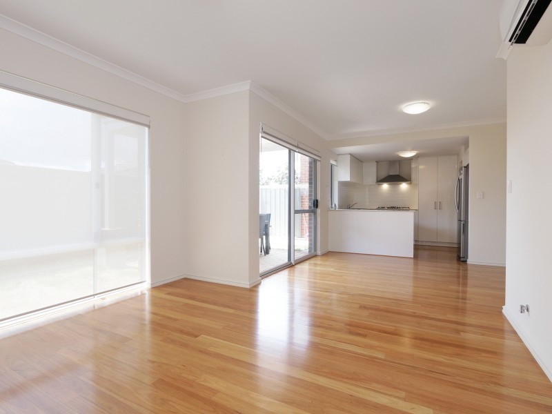 2/10 Leonard Street, Victoria Park WA 6100