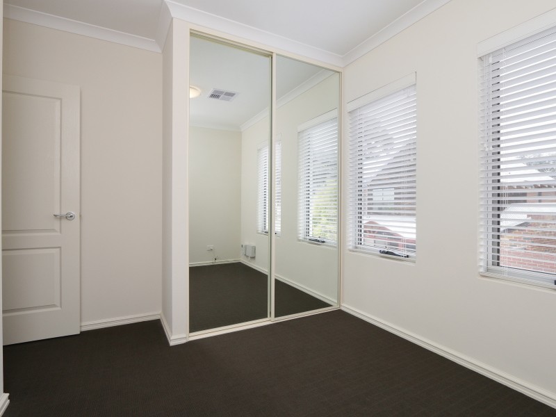 2/10 Leonard Street, Victoria Park WA 6100