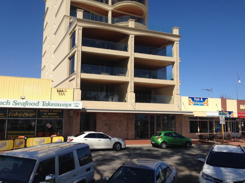 3 Rockingham Beach Road, Rockingham WA 6168