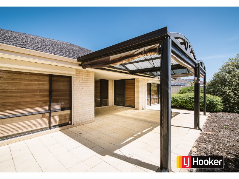 11 Ashtree Boulevard, Wattle Grove WA 6107