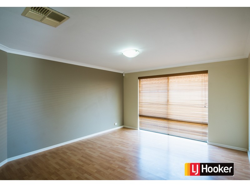 11 Ashtree Boulevard, Wattle Grove WA 6107