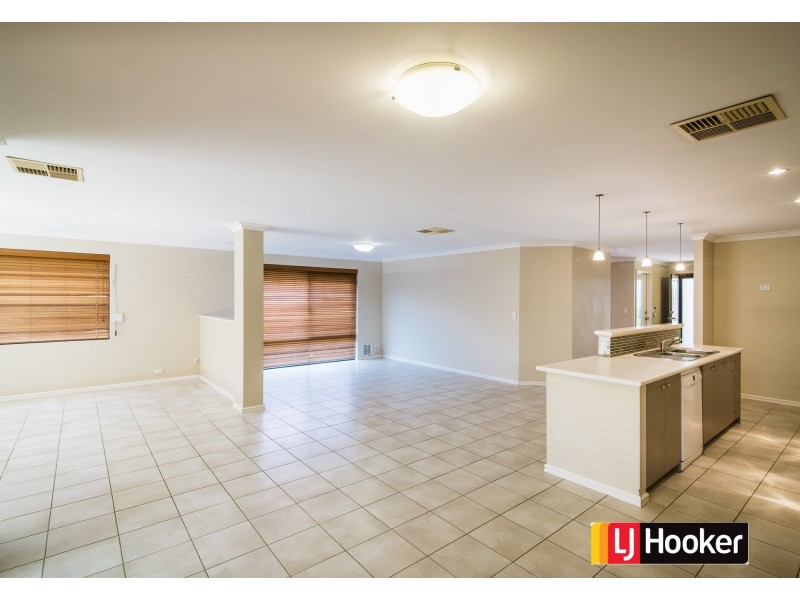 11 Ashtree Boulevard, Wattle Grove WA 6107