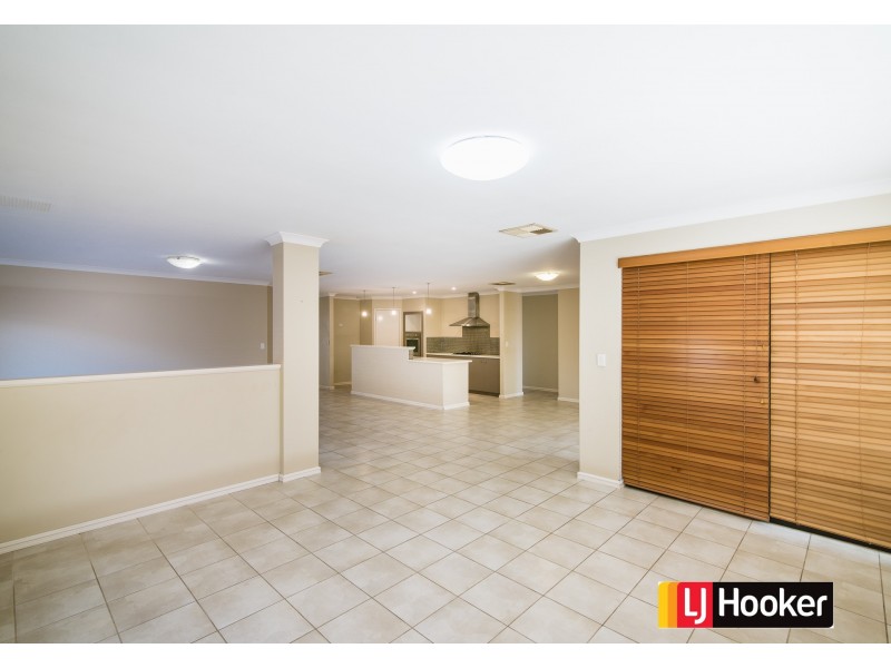 11 Ashtree Boulevard, Wattle Grove WA 6107