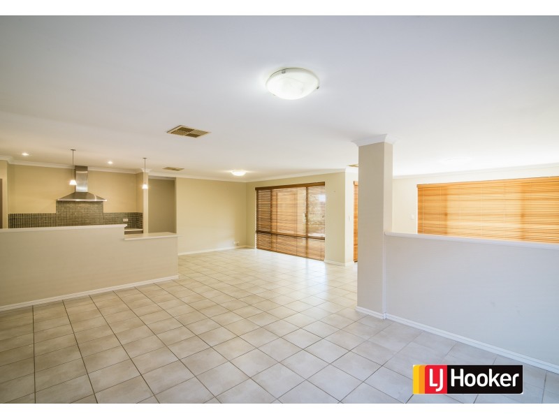 11 Ashtree Boulevard, Wattle Grove WA 6107