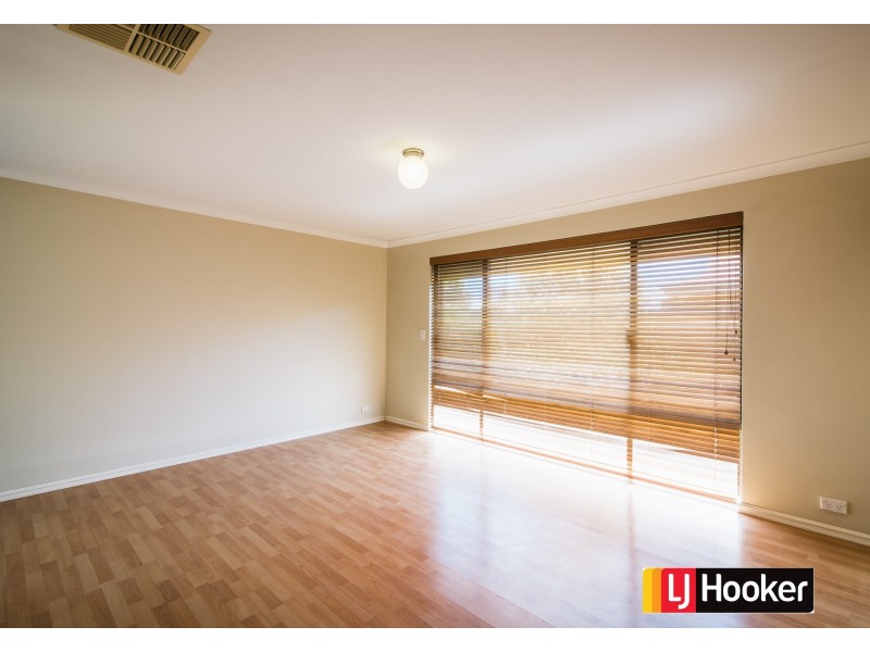 11 Ashtree Boulevard, Wattle Grove WA 6107