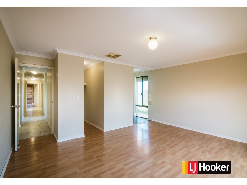 11 Ashtree Boulevard, Wattle Grove WA 6107