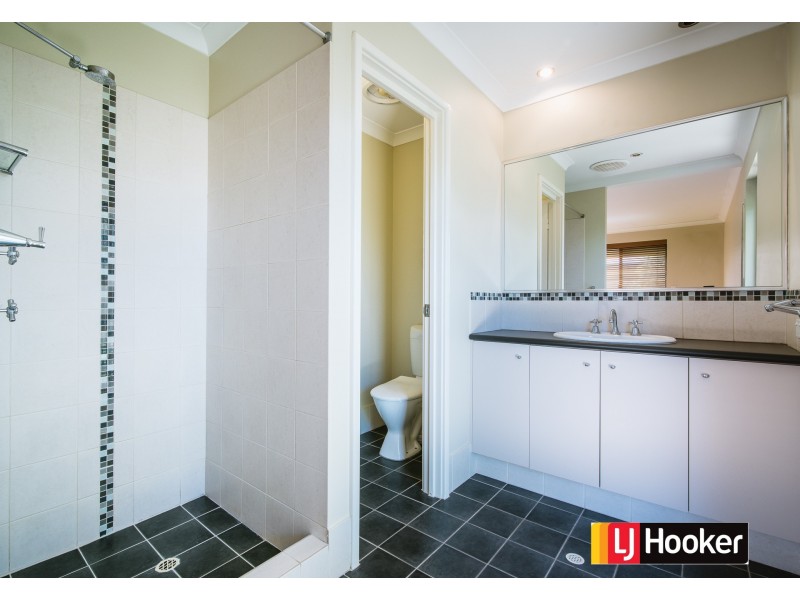 11 Ashtree Boulevard, Wattle Grove WA 6107