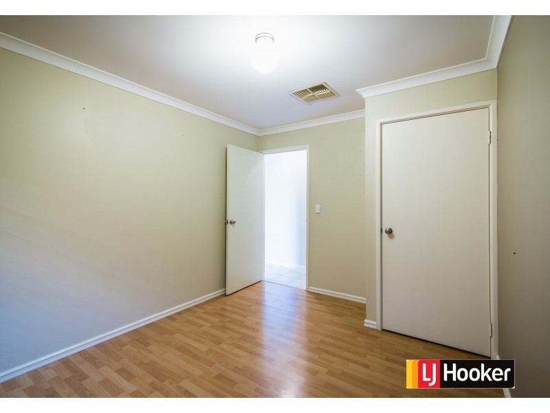 11 Ashtree Boulevard, Wattle Grove WA 6107