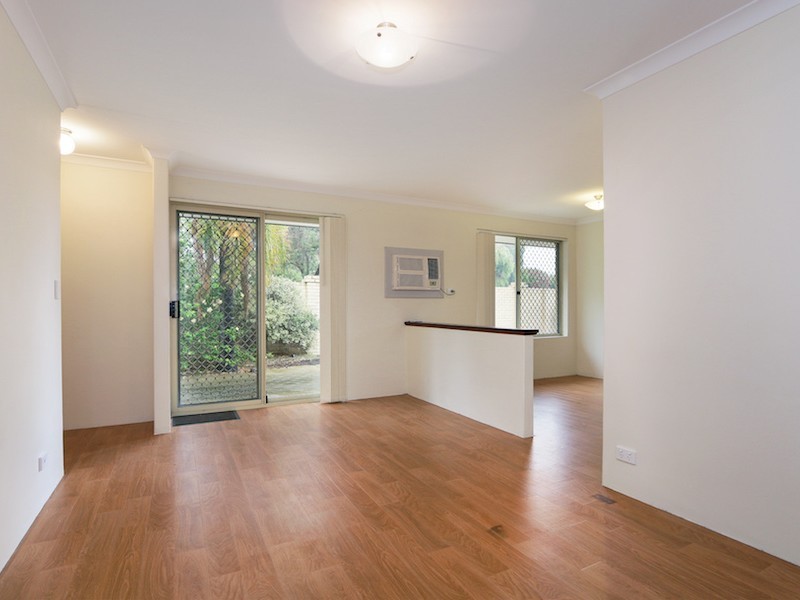 1/2 Braibrise Road, Wilson WA 6107