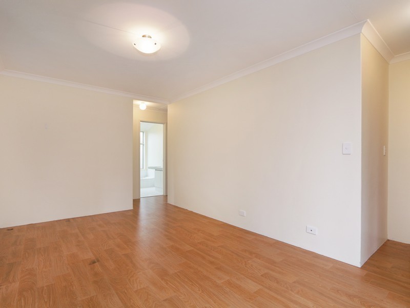 1/2 Braibrise Road, Wilson WA 6107