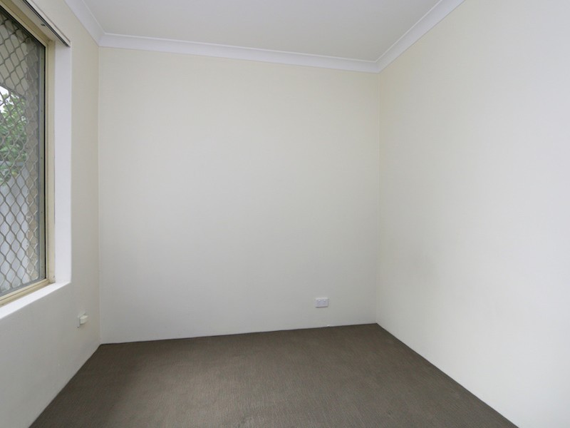 1/2 Braibrise Road, Wilson WA 6107