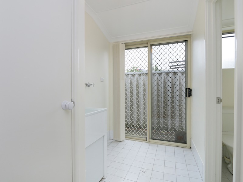 1/2 Braibrise Road, Wilson WA 6107