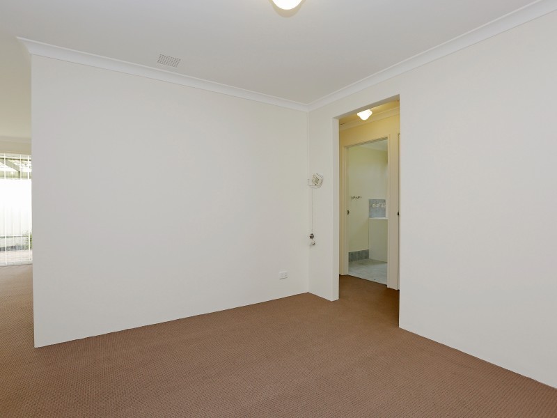 50 Cross Street, Queens Park WA 6107