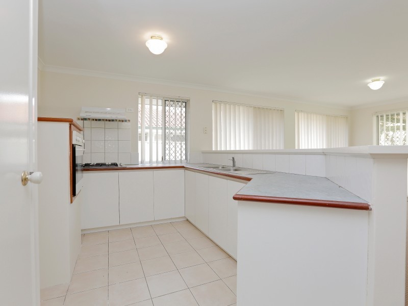 50 Cross Street, Queens Park WA 6107