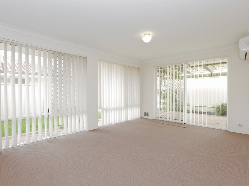 50 Cross Street, Queens Park WA 6107