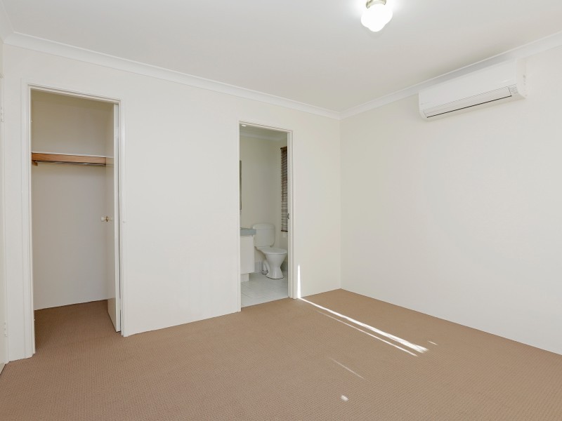 50 Cross Street, Queens Park WA 6107