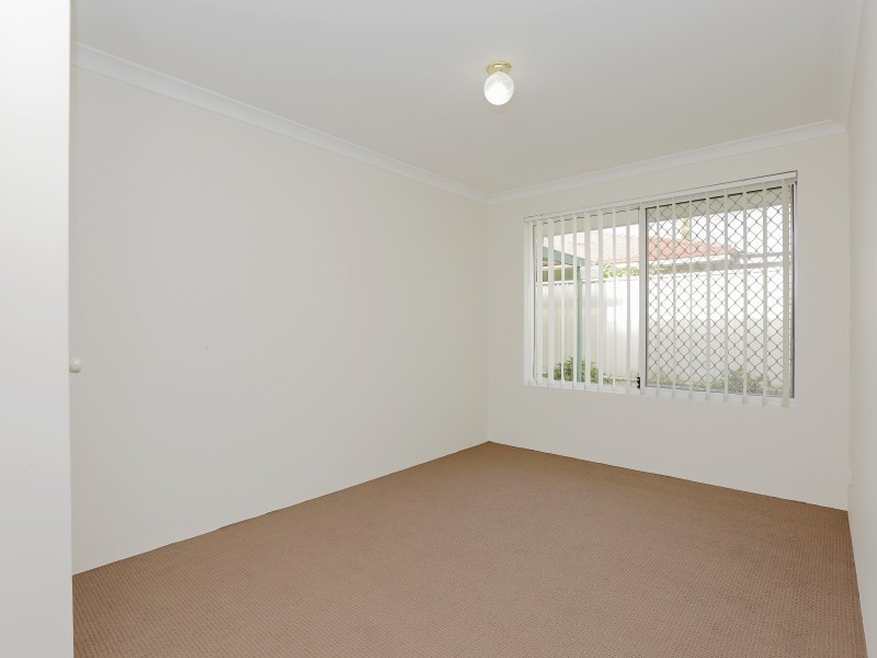 50 Cross Street, Queens Park WA 6107