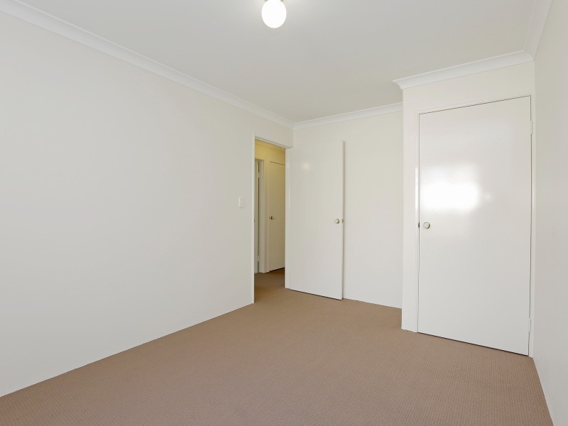 50 Cross Street, Queens Park WA 6107