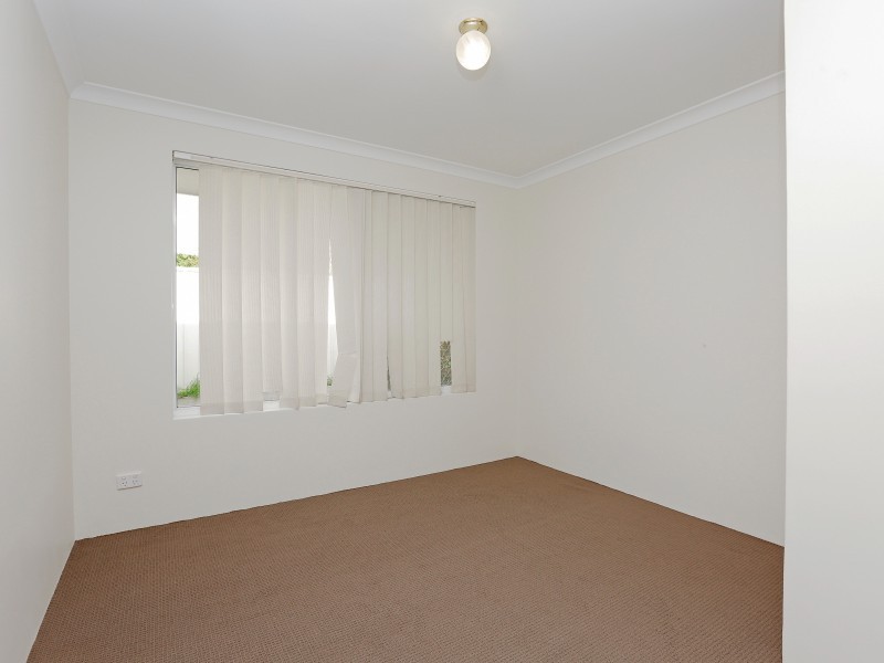 50 Cross Street, Queens Park WA 6107