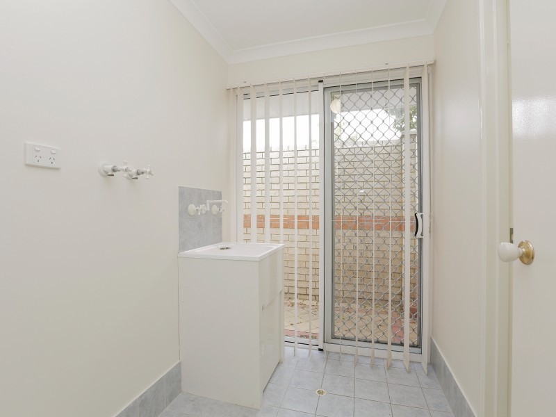 50 Cross Street, Queens Park WA 6107