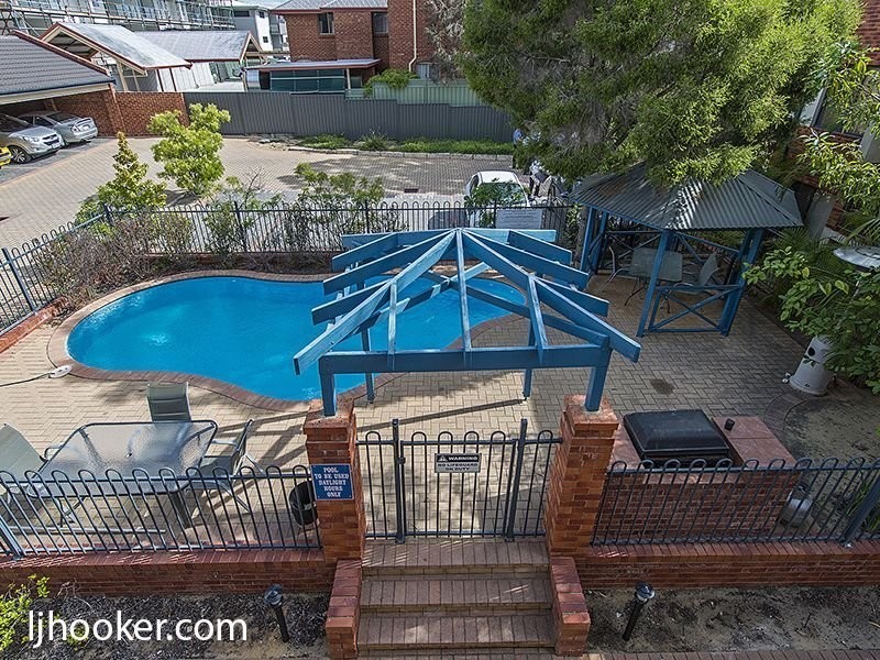 15/8 King George Street, Victoria Park WA 6100