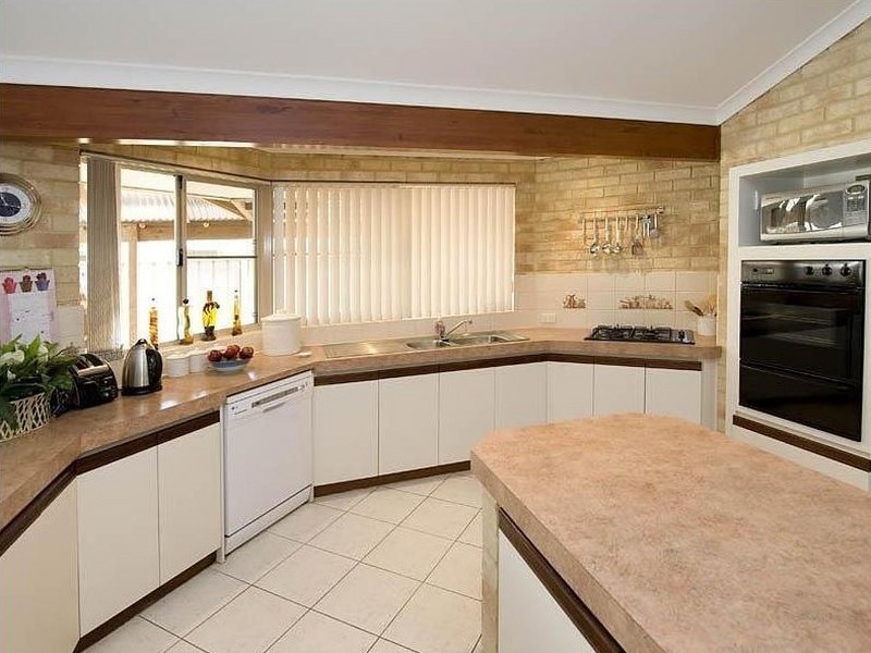 123 Dumbarton Road, Canning Vale WA 6155