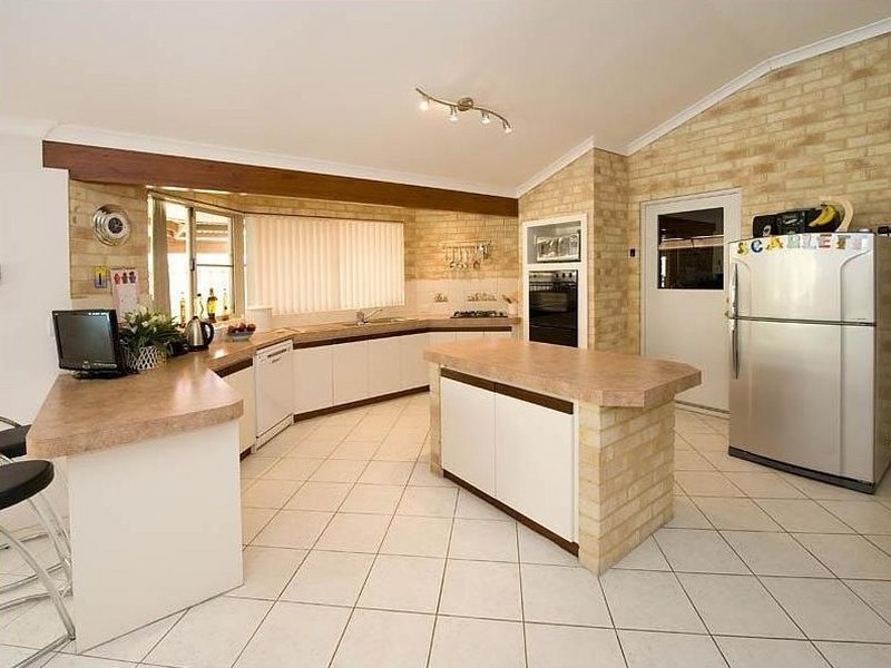 123 Dumbarton Road, Canning Vale WA 6155