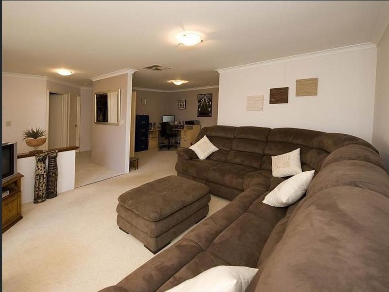 123 Dumbarton Road, Canning Vale WA 6155