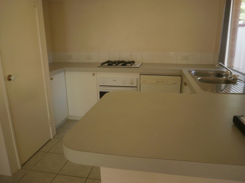 4/278 Wharf Street, Queens Park WA 6107