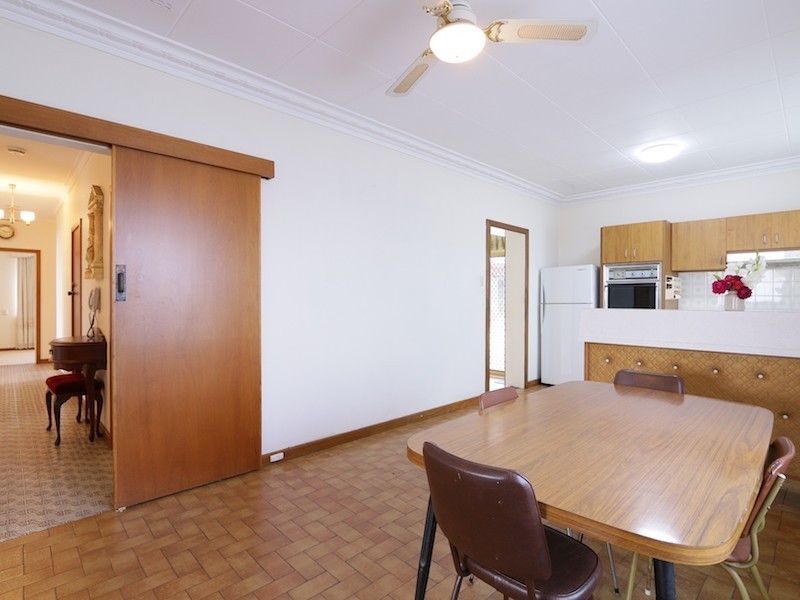 7 Stonehouse Crescent, Bentley WA 6102