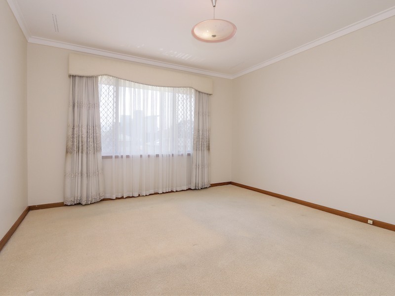 7 Stonehouse Crescent, Bentley WA 6102