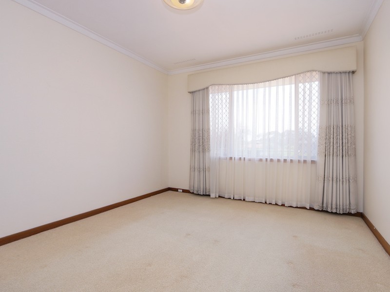 7 Stonehouse Crescent, Bentley WA 6102