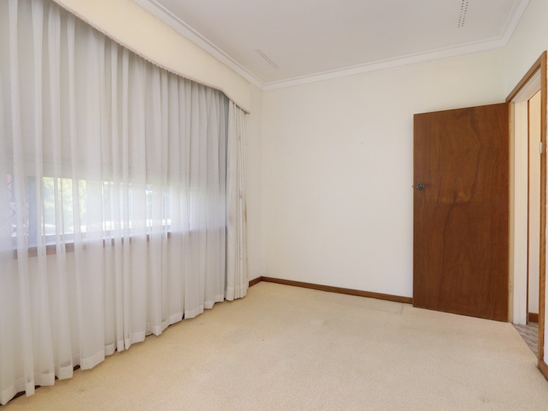 7 Stonehouse Crescent, Bentley WA 6102