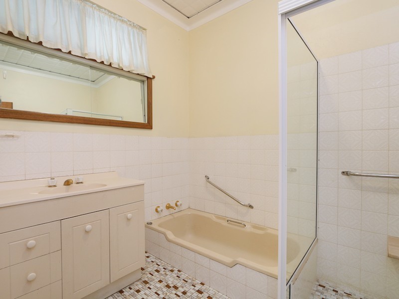 7 Stonehouse Crescent, Bentley WA 6102