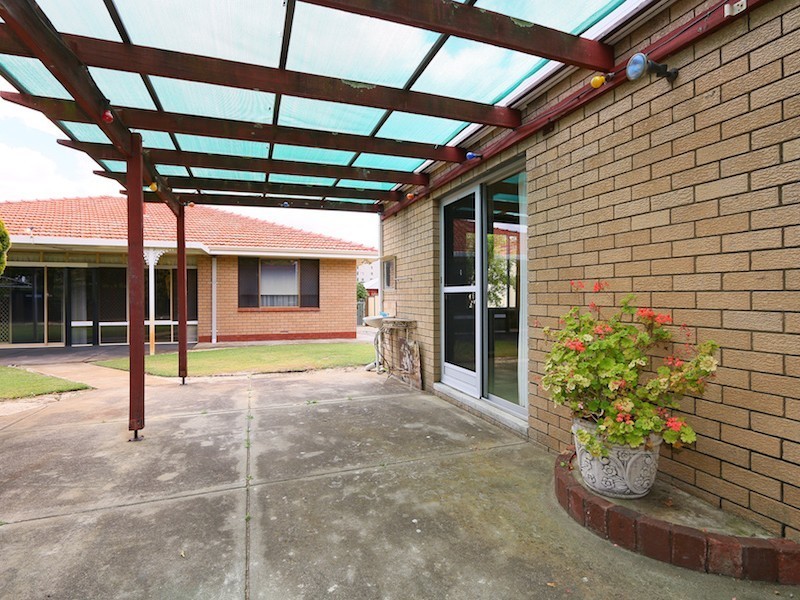 7 Stonehouse Crescent, Bentley WA 6102