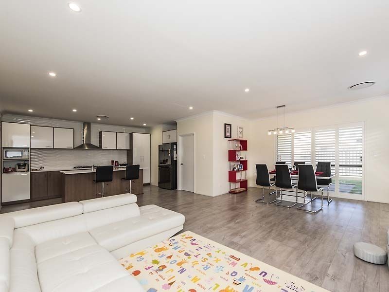 5 Vienta Street, Aveley WA 6069