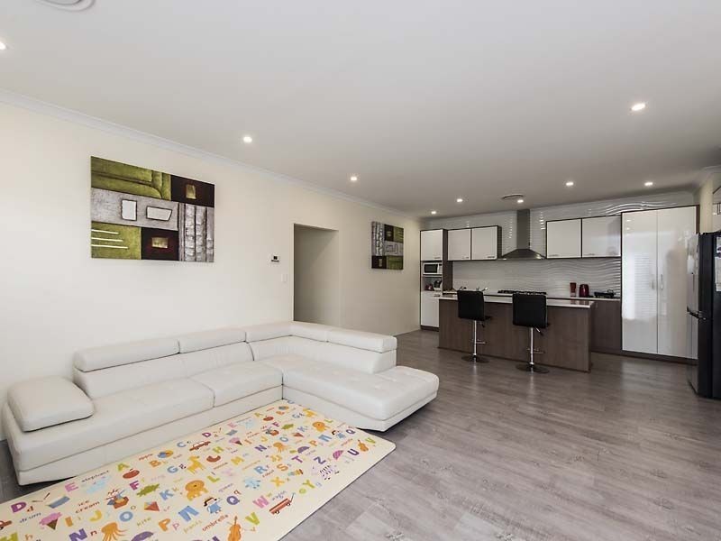 5 Vienta Street, Aveley WA 6069
