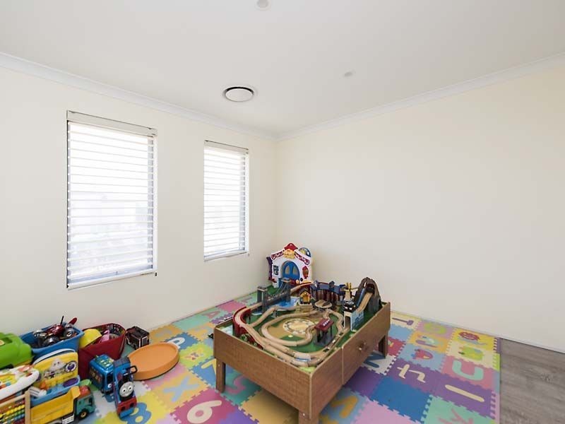 5 Vienta Street, Aveley WA 6069