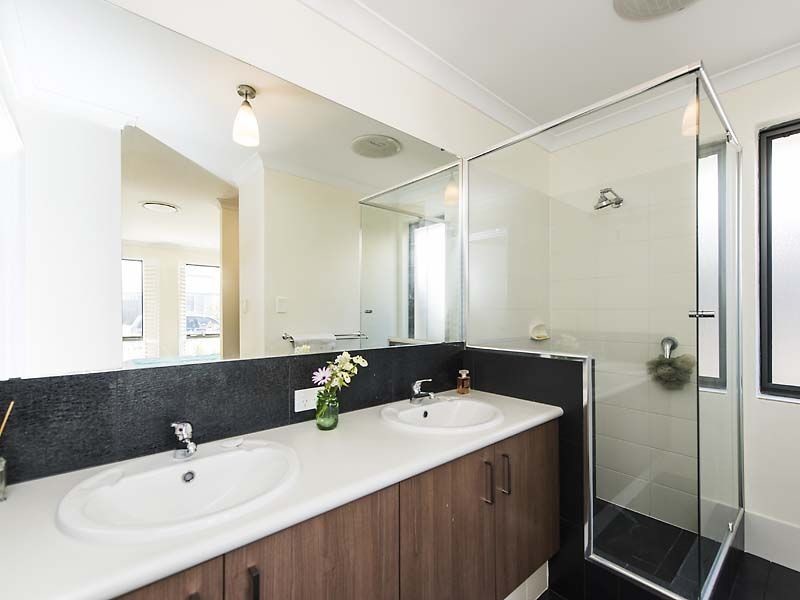 5 Vienta Street, Aveley WA 6069